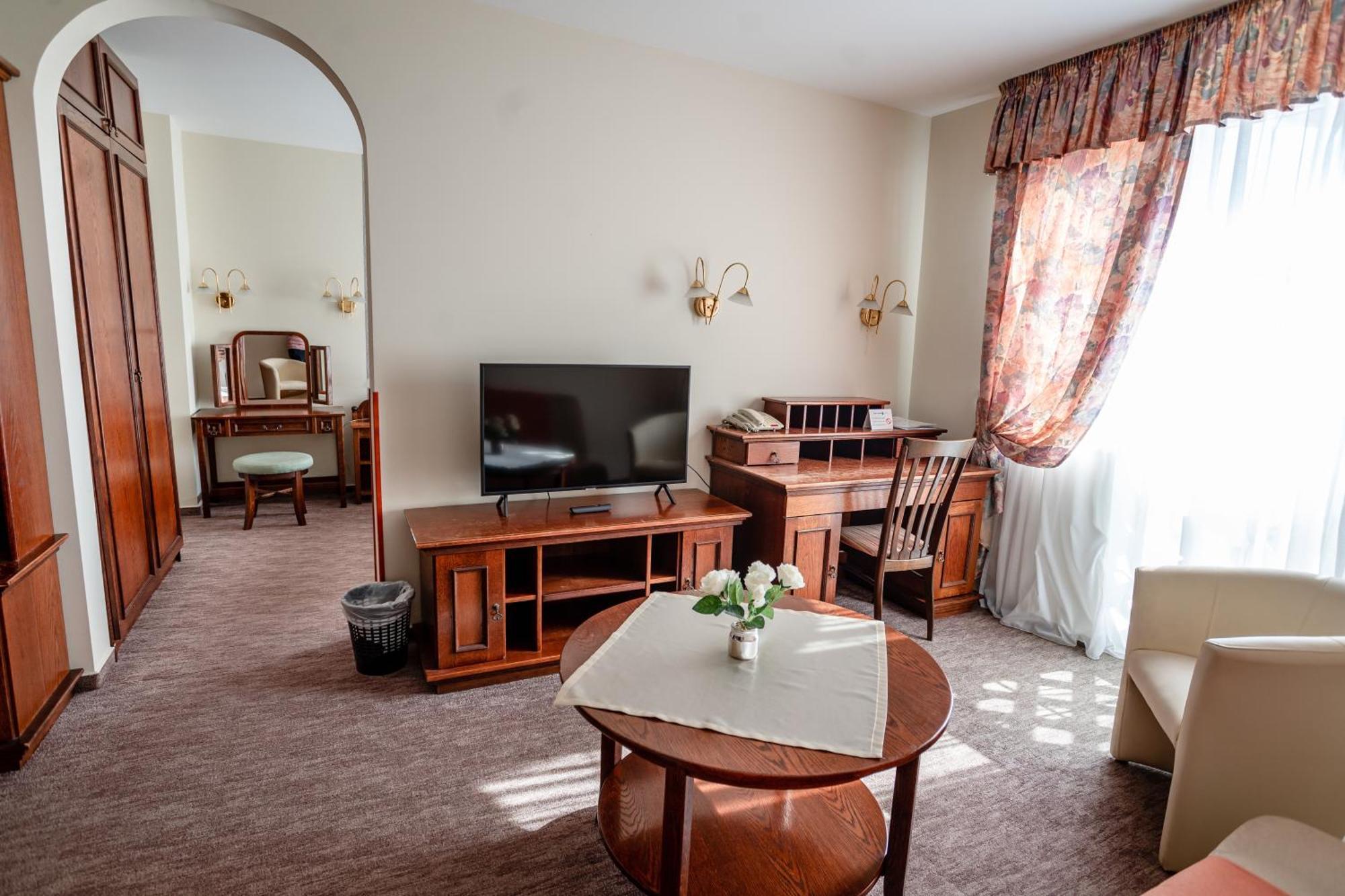 Hotel Erzsebet Hévíz Dış mekan fotoğraf